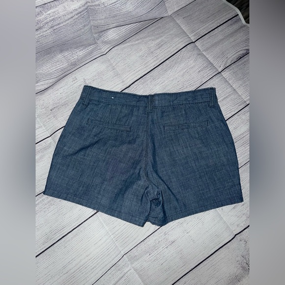 Old Navy Medium Blue💙soft denim shorts. Gently worn no stains, holes or rips. - Picture 2 of 12